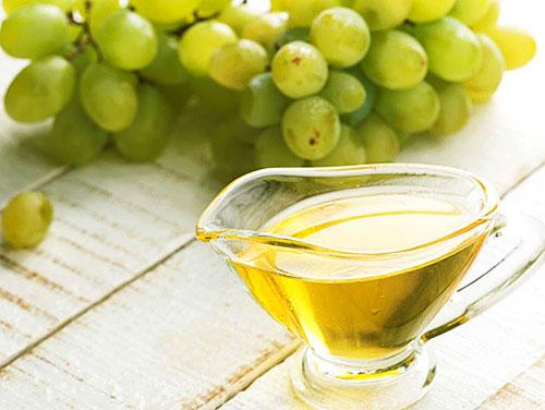 Виноградной косточки масло пищевое. Применение масла из виноградных косточек для лица, тела и волос