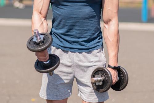 Топ-10 упражнений для роста и укрепления мышц: эффективные методы для начинающих 04