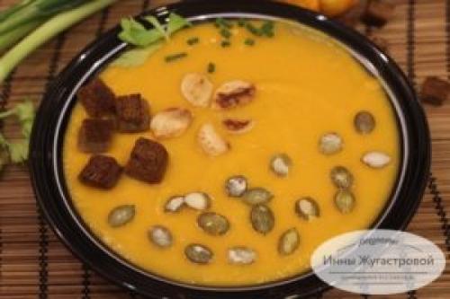 Есть ли рецепты из тыквы и кабачков для веганов и веганов. Веганский нежный суп-пюре из тыквы с кабачками и картофелем