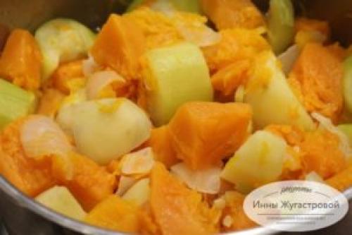 Есть ли рецепты из тыквы и кабачков для веганов и веганов. Веганский нежный суп-пюре из тыквы с кабачками и картофелем