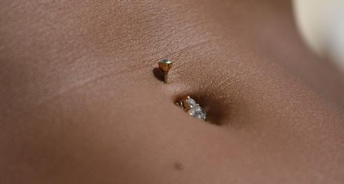 Этапы заживления пирсинга пупка. Этапы пирсинга пупка