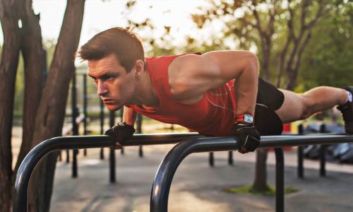 Виды отжиманий на брусьях. Особенности