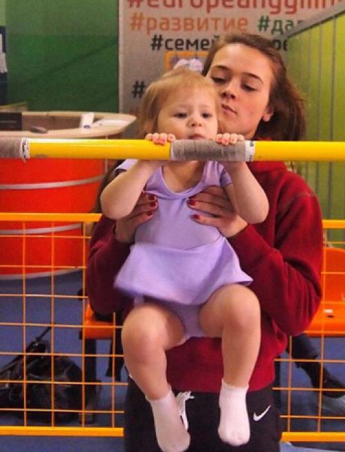 Как научить ребенка подтягиваться. Научиться подтягиваться с нуля: комплекс упражнений