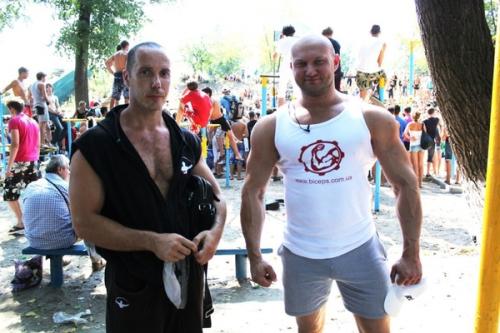 Что качают брусья и турник. Набор мышечной массы на турниках и брусьях