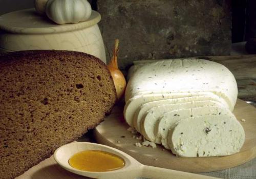 Козья брынза польза. Польза брынзы