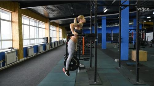 Правильные отжимания на брусьях. Как правильно делать отжимания на брусьях. Как научиться делать отжимания на брусьях