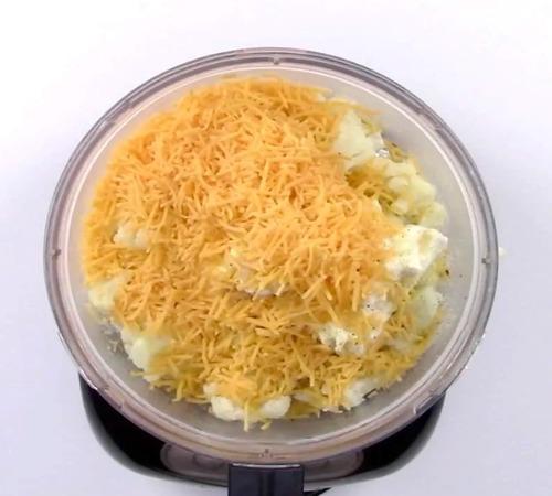 30 лучших рецептов Кето цветной капусты. Кето пюре из сыра и цветной капусты