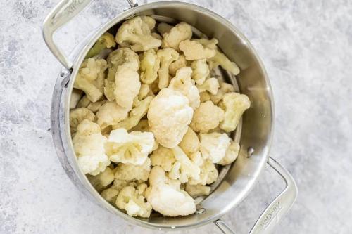 Пюре из цветной капусты кето. Сливочное кето пюре из цветной капусты