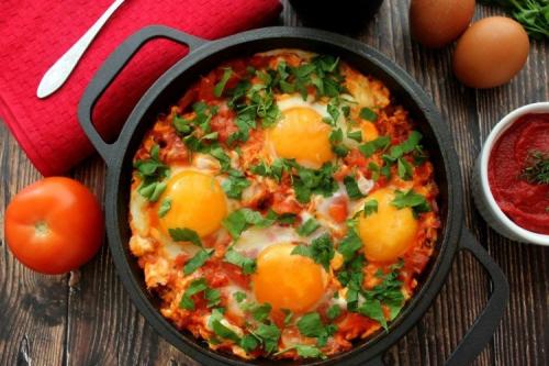 Пп завтрак из яиц. 20 завтраков из яиц, которые готовятся проще простого