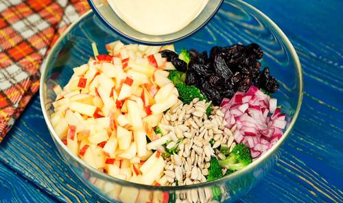 Диетическая цветная капуста с яйцом. Низкокалорийный гарнир из цветной капусты, яиц и лука