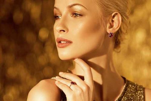 Болят уши от сережек. Инструкция по уходу после прокола мочки уха 01