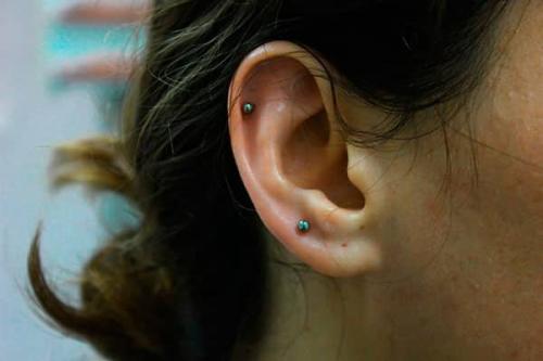 Как красиво проколоть уши в нескольких местах. Виды прокалывания ушей