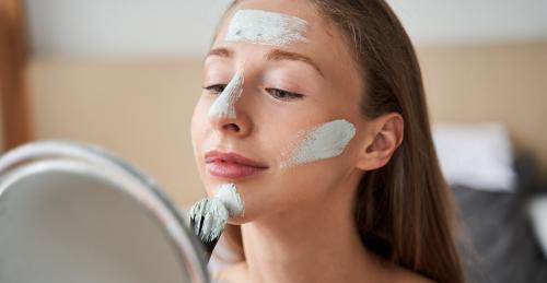 Как часто нужно делать маски для лица мужчине старше 45 лет. Что вас ждет?