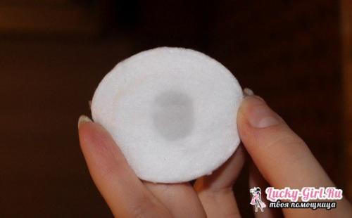 Через сколько после прокола ушей можно менять серьги. Когда и как снять медицинские гвоздики после прокола пистолетом?