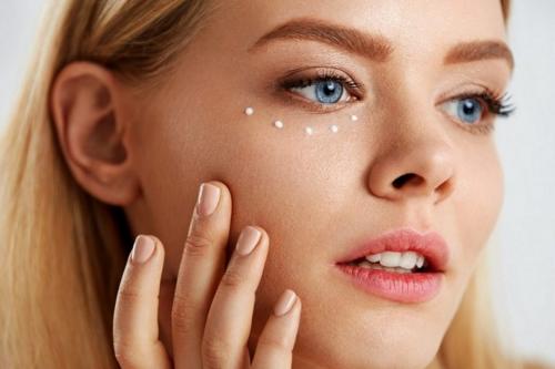 Что такое гусиные лапки под глазами. Как убрать гусиные лапки вокруг глаз