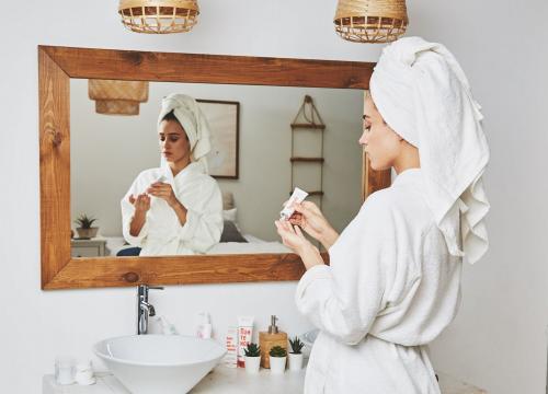 Простота и эффективность: лучшие советы по уходу за кожей и волосами летом 14