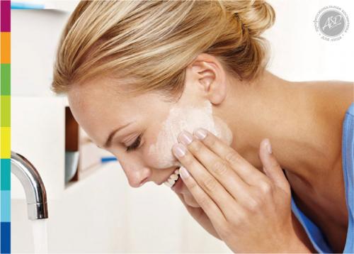 Уход за комбинированной кожей лица после 30 лет. Что происходит с кожей после 30 лет? 12