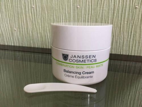 Уход за лицом после 30 советы косметолога. Первым шагом и будет выяснения, какой у вас тип кожи: