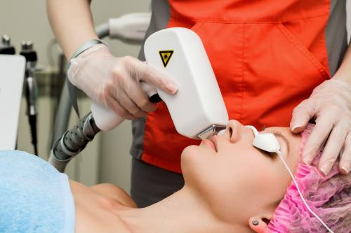 Можно ли предотвратить появление кисетных морщин над верхней губой. Методы борьбы