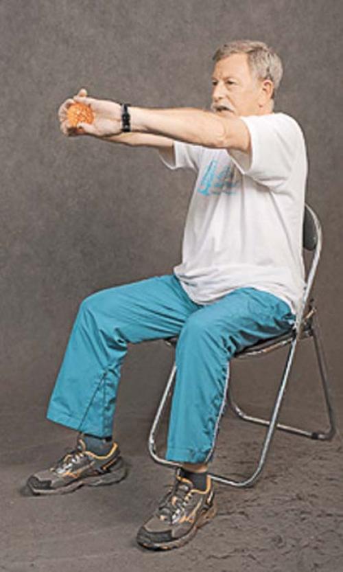 Упражнения для лиц старше 60 лет. Польза гимнастики для пожилого человека 11