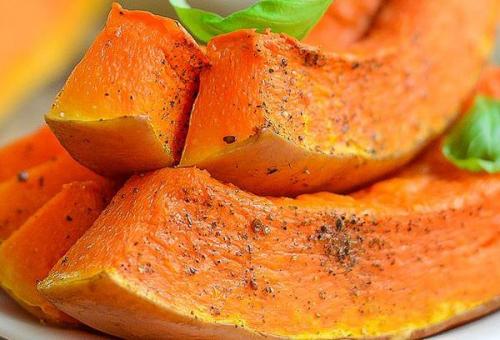 Как запечь тыкву в духовке с сахаром. Тыква запеченная в духовке с сахаром: 5 лучших идей для нежных десертов