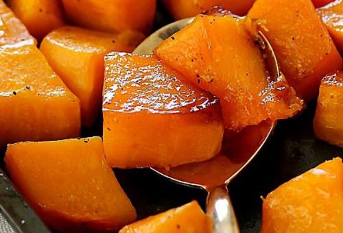 Как запечь тыкву в духовке с сахаром. Тыква запеченная в духовке с сахаром: 5 лучших идей для нежных десертов