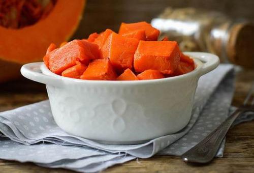 Как запечь тыкву в духовке с сахаром. Тыква запеченная в духовке с сахаром: 5 лучших идей для нежных десертов