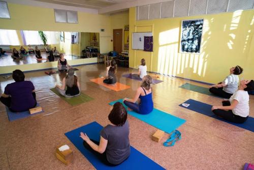 Как начать заниматься йогой для новичков в Москве: советы и рекомендации 04