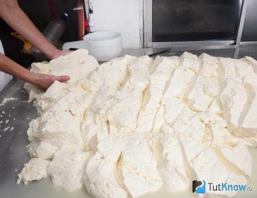 Горгонзола с голубой плесенью: уникальный вкус итальянской традиции 18