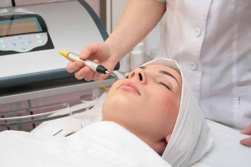 Сколько сеансов обычно требуется для разных частей тела. От чего зависит количество сеансов лазерной эпиляции и сколько нужно процедур?