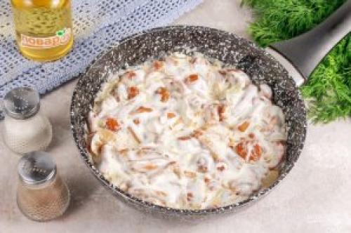 Как приготовить опята в сметанном соусе. Опята в сметане