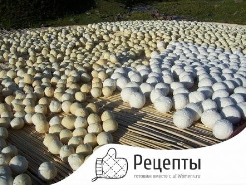 Узбекский курт соленые сырные шарики. Сыр твердый шариками. Сами готовим вкуснейший узбекский курт 06