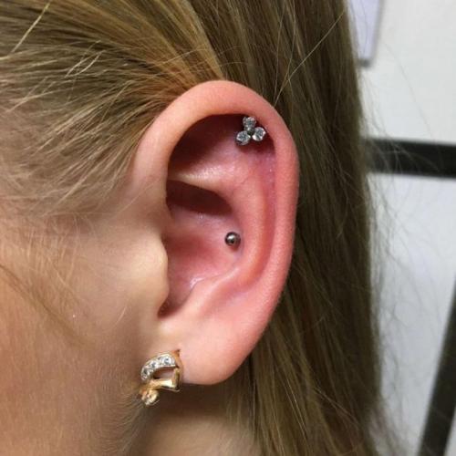 Чем обрабатывать прокол хряща. Советы по уходу за проколотыми ушами 07 Чем обрабатывать прокол хряща. Советы по уходу за проколотыми ушами 07